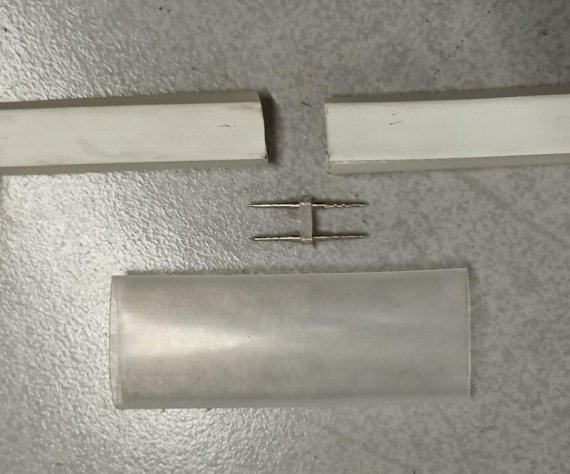 Фотография товара 'Rich Led RL-FX816D-EC Заглушка для двухстороннего неона Прозрачный'